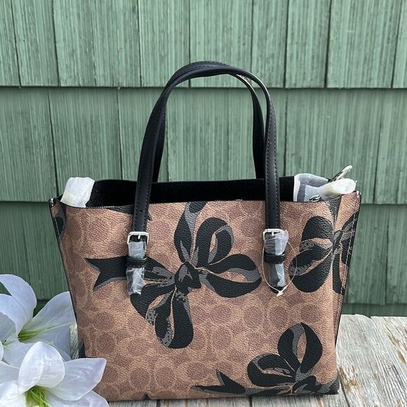Coach Mollie Tote Bag 25 In Signature Canvas With Bow Print Purse - Picture 5 of 11